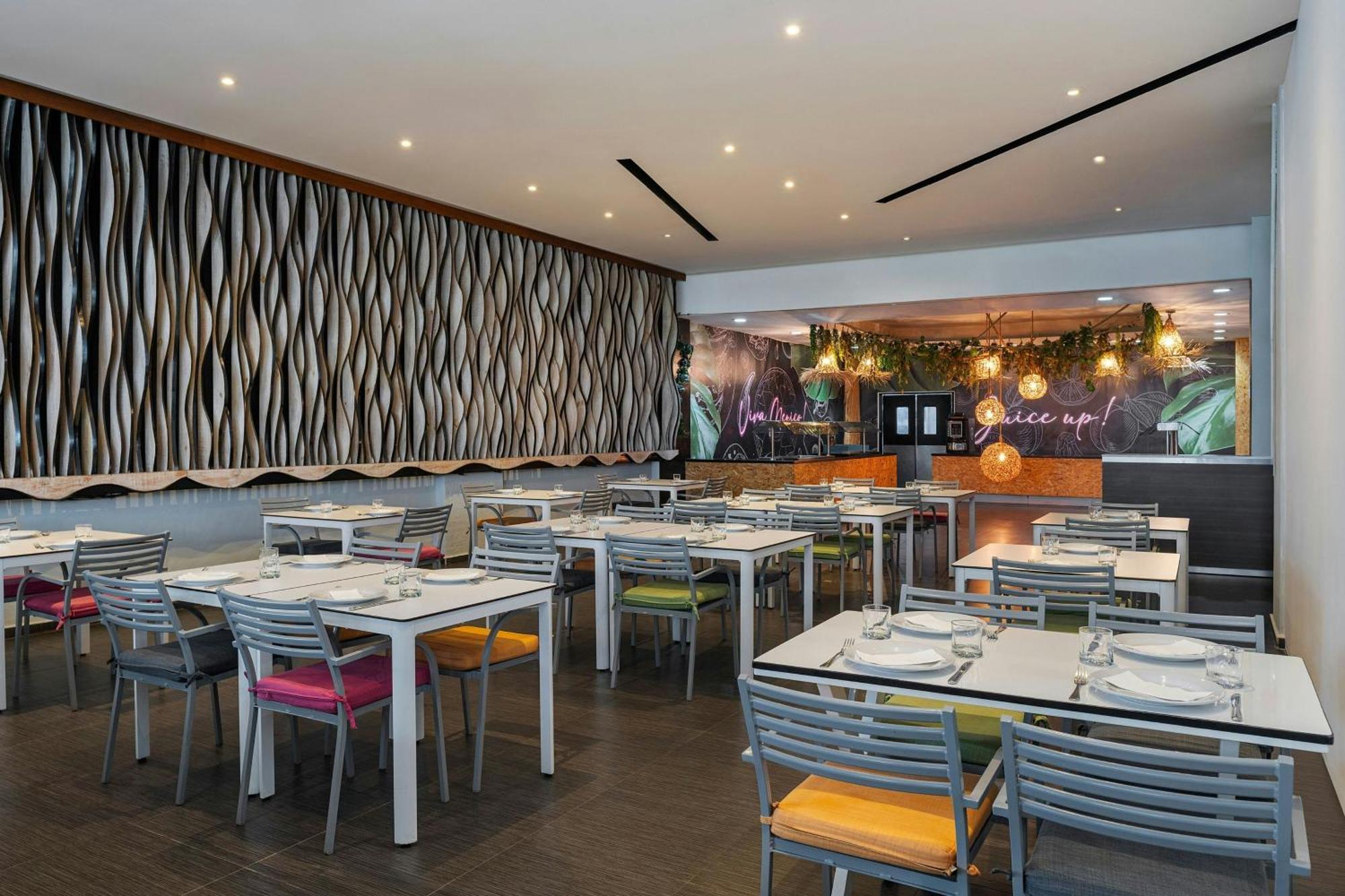 Renovated Aloft Cancún Eksteriør billede